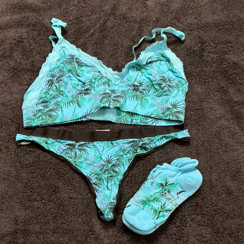 Me undies Tropical Print Lingerie Set with Socks